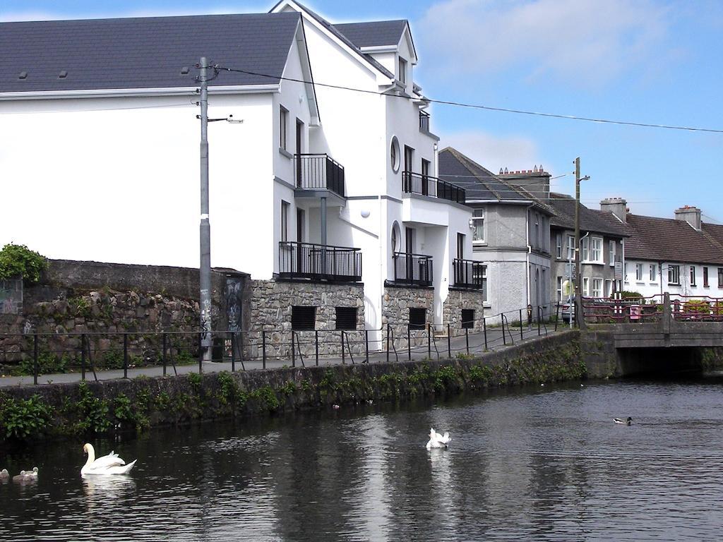 Donegan Court Aparthotel Galway Quarto foto