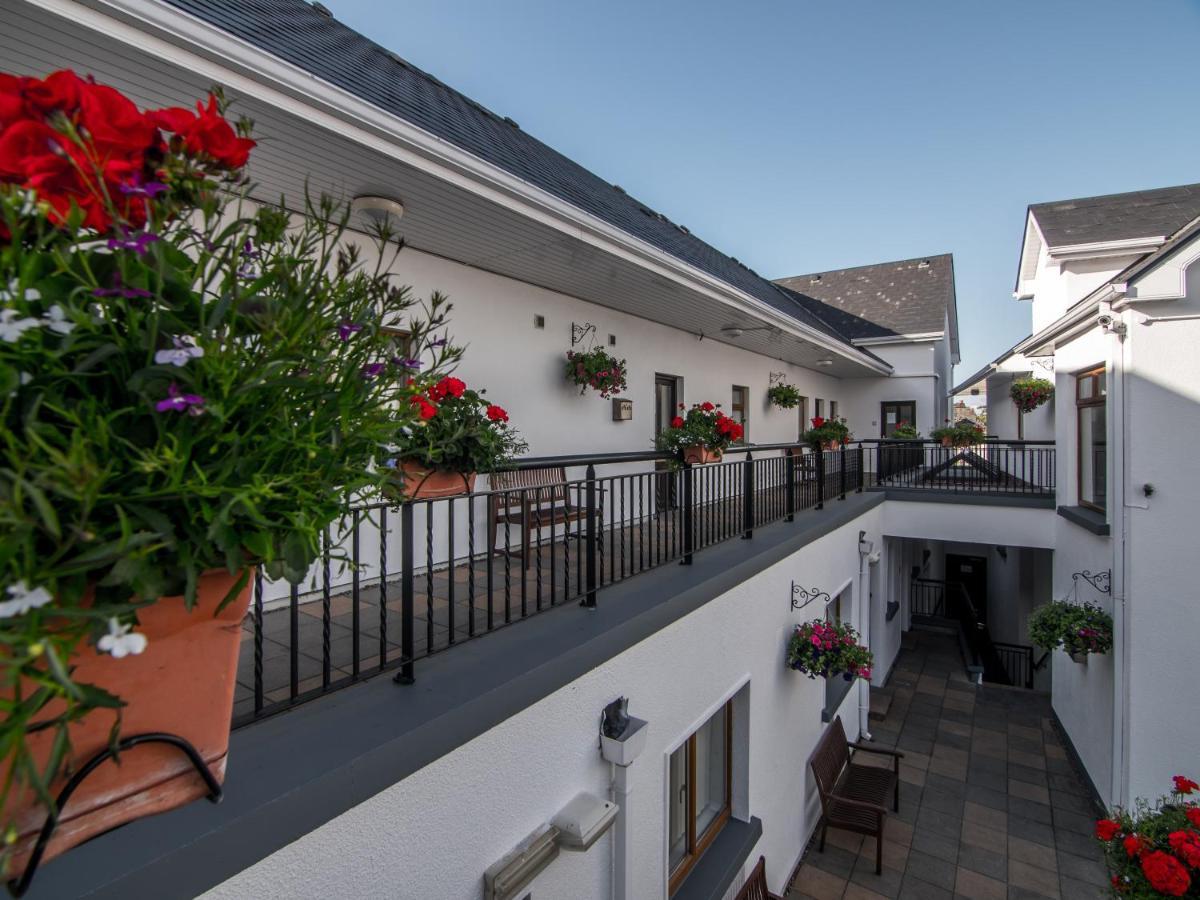 Donegan Court Aparthotel Galway Exterior foto
